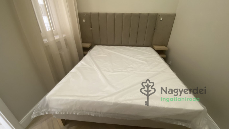 Debrecen, Belváros, Lakás, tégla lakás  