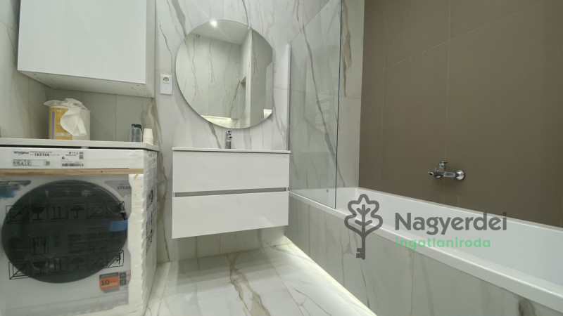 Debrecen, Belváros, Lakás, tégla lakás  