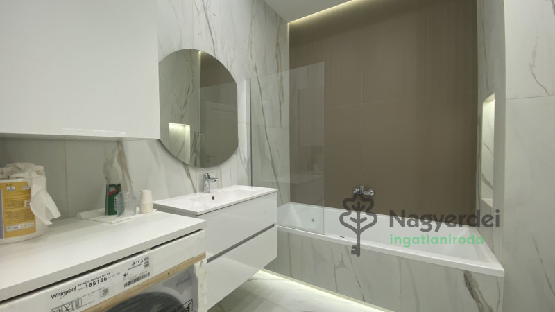 Debrecen, Belváros, Lakás, tégla lakás  