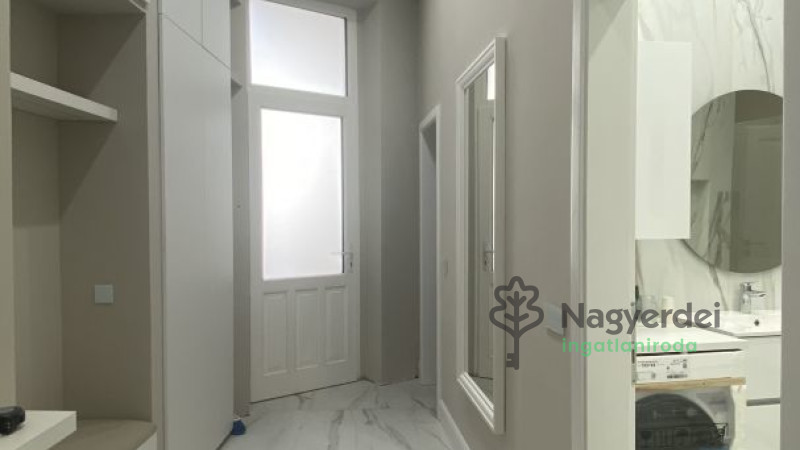 Debrecen, Belváros, Lakás, tégla lakás  