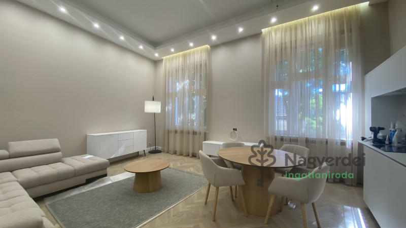 Debrecen, Belváros, Lakás, tégla lakás  