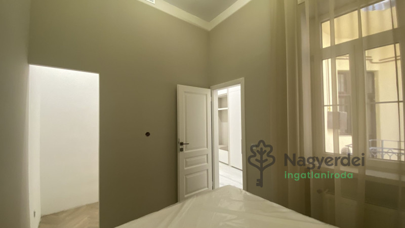 Debrecen, Belváros, Lakás, tégla lakás  