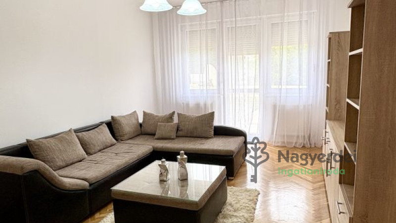 Debrecen, Péterfia, Lakás, tégla lakás  