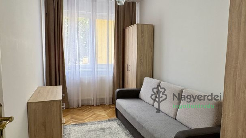 Debrecen, Péterfia, Lakás, tégla lakás  