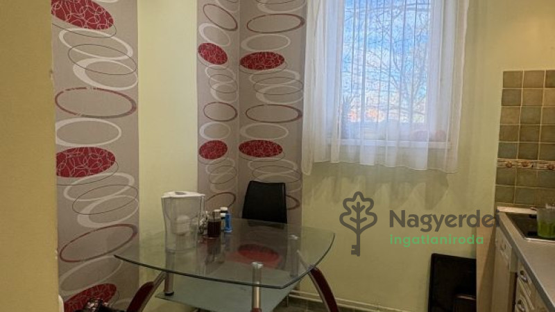 Debrecen, Sestakert, Lakás, tégla lakás  