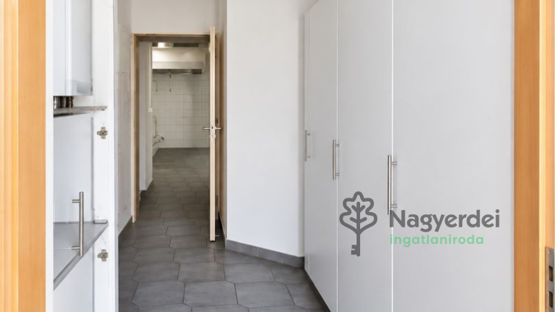 Debrecen, Homokkert, Kereskedelmi ingatlan, vendéglő  