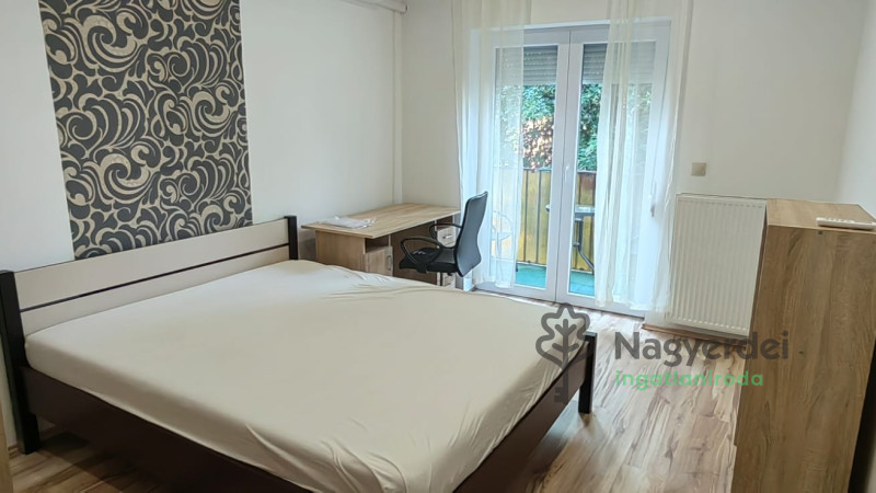 Debrecen, Nagyerdő, Lakás, tégla lakás  