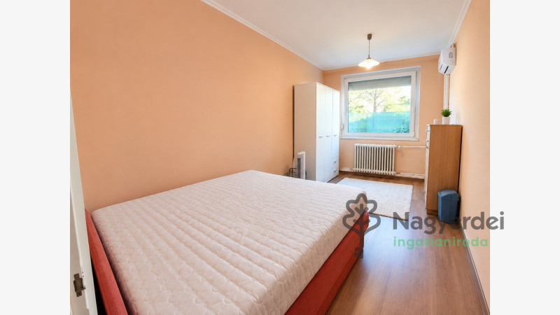 Debrecen, Nagyerdő, Lakás, tégla lakás  