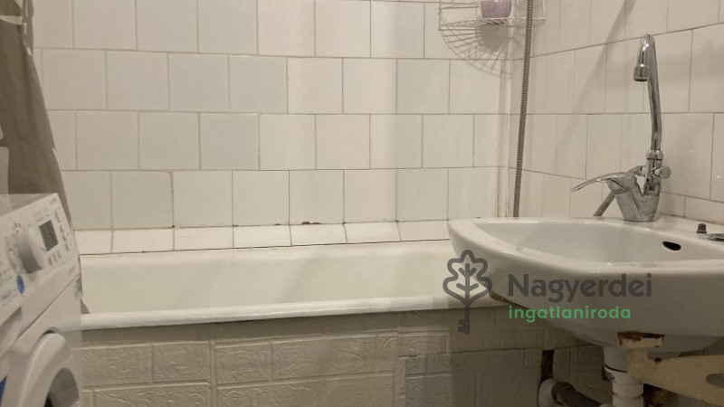 Debrecen, Egyetemváros, Lakás, panel lakás  