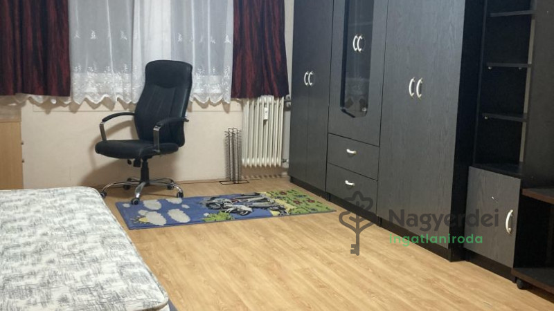 Debrecen, Egyetemváros, Lakás, panel lakás  