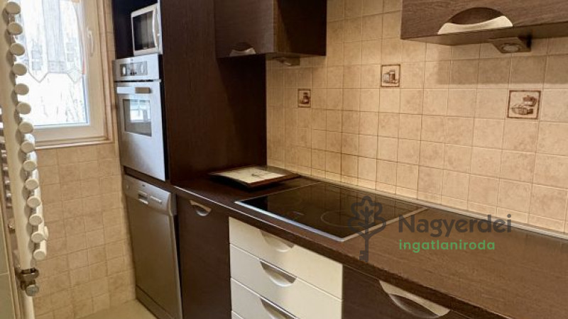 Debrecen, Belváros, Lakás, tégla lakás  