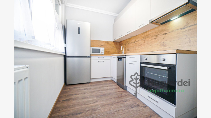 Debrecen, Sestakert, Lakás, csúsztatott zsalus  