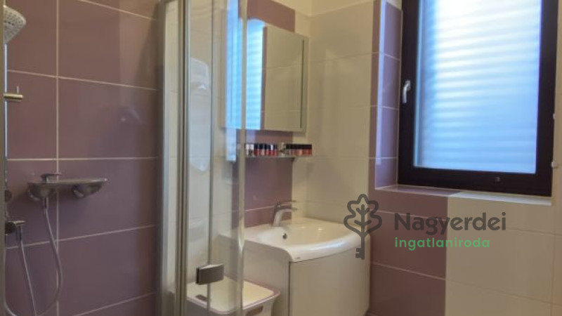 Debrecen, Lencztelep, Ház, családi ház  