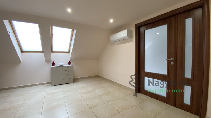 Debrecen, Lencztelep, Ház, családi ház  