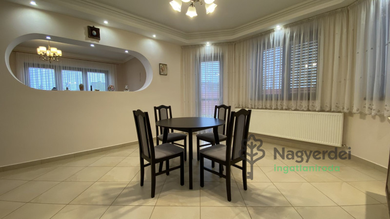 Debrecen, Lencztelep, Ház, családi ház  