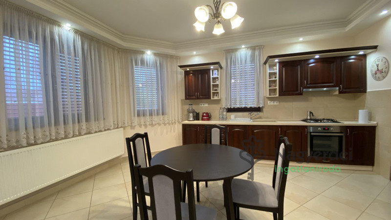 Debrecen, Lencztelep, Ház, családi ház  