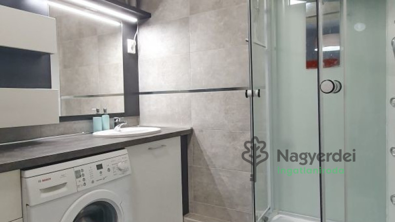 Debrecen, Vargakert, Lakás, tégla lakás  