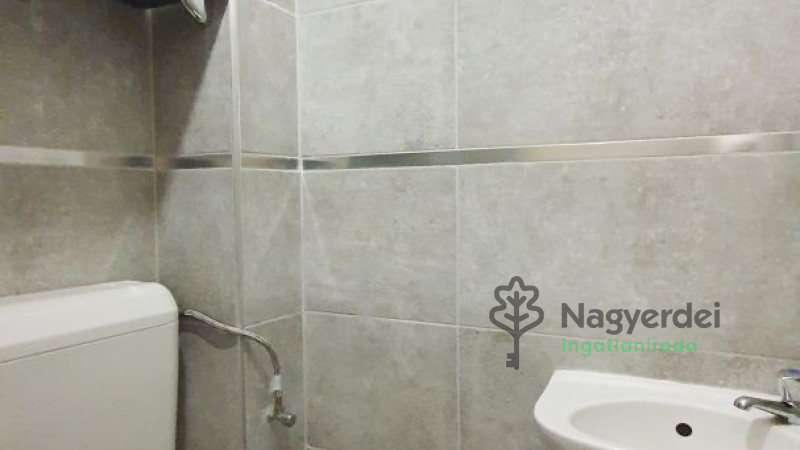 Debrecen, Vargakert, Lakás, tégla lakás  