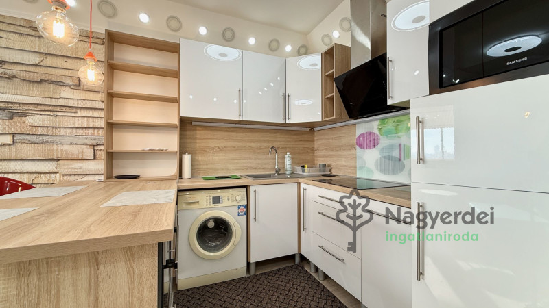 Debrecen, Libakert, Lakás, panel lakás  