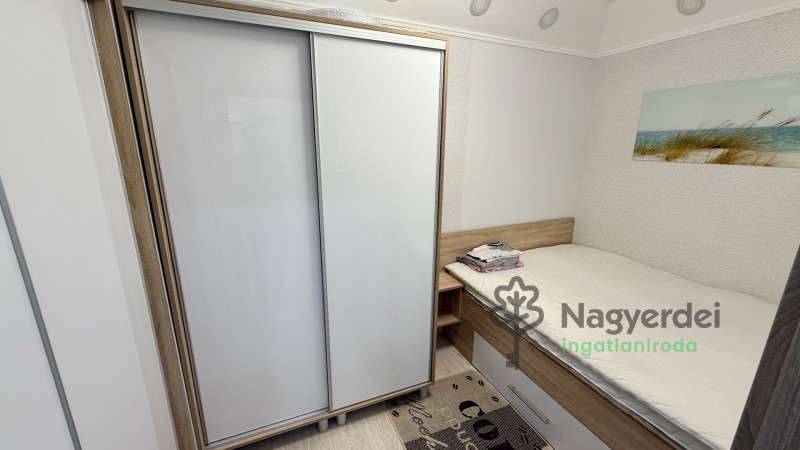 Debrecen, Libakert, Lakás, panel lakás  