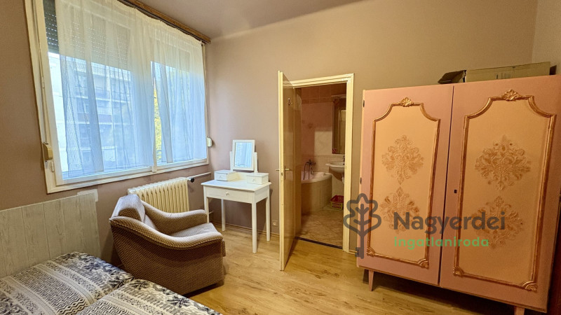 Debrecen, Belváros, Lakás, tégla lakás  