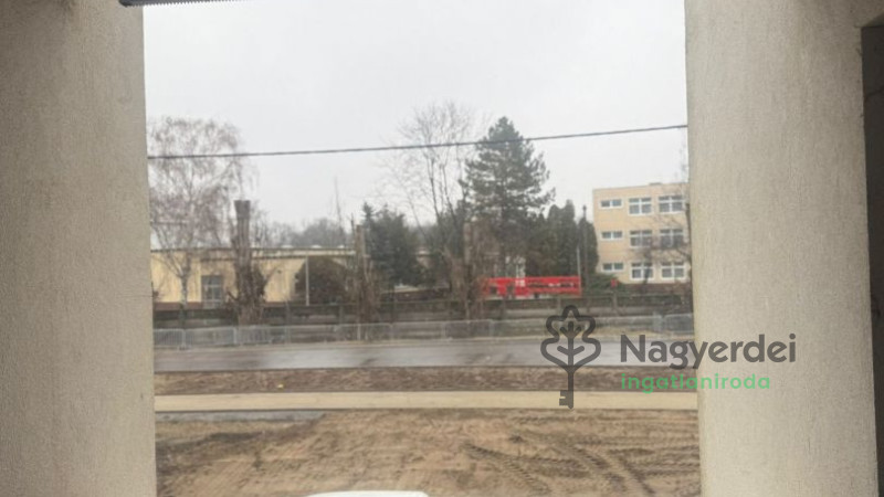 Debrecen, Liget II lakópark, Iroda, nem irodaházban  