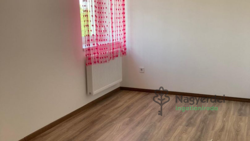 Debrecen, Ispotály, Lakás, tégla lakás  