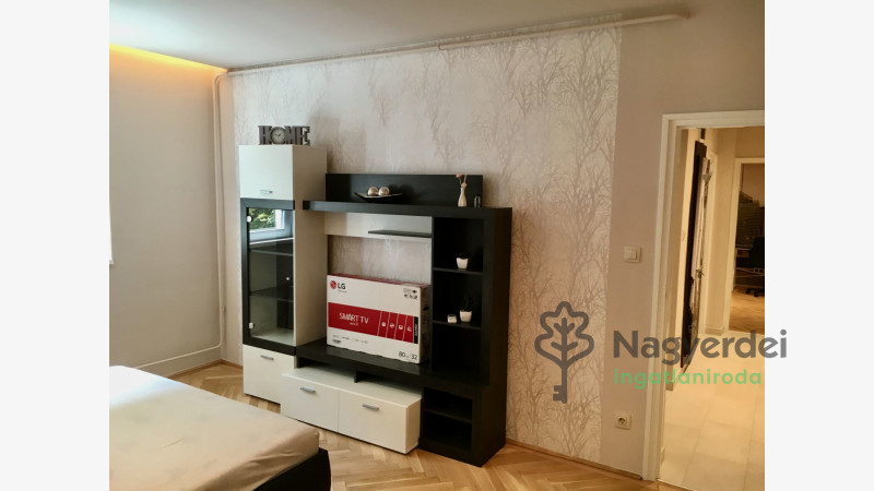 Debrecen, Libakert, Lakás, tégla lakás  