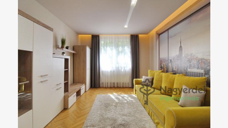 Debrecen, Libakert, Lakás, tégla lakás  