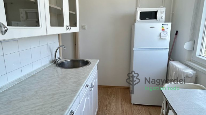 Debrecen, Vénkert, Lakás, tégla lakás  