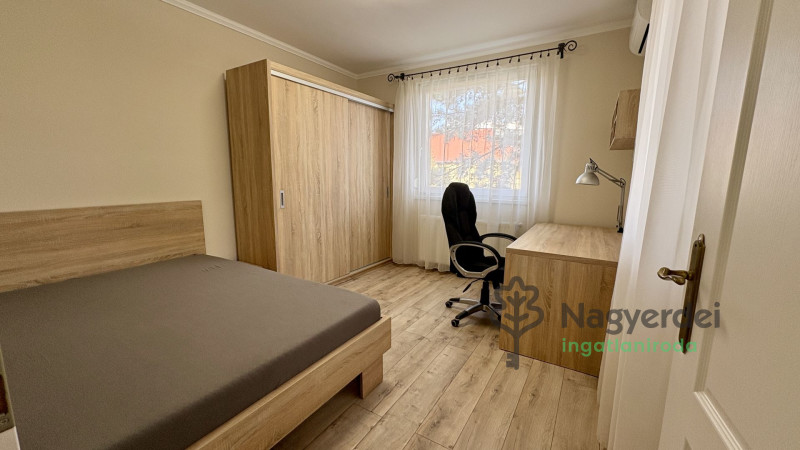 Debrecen, Egyetemváros, Lakás, tégla lakás  