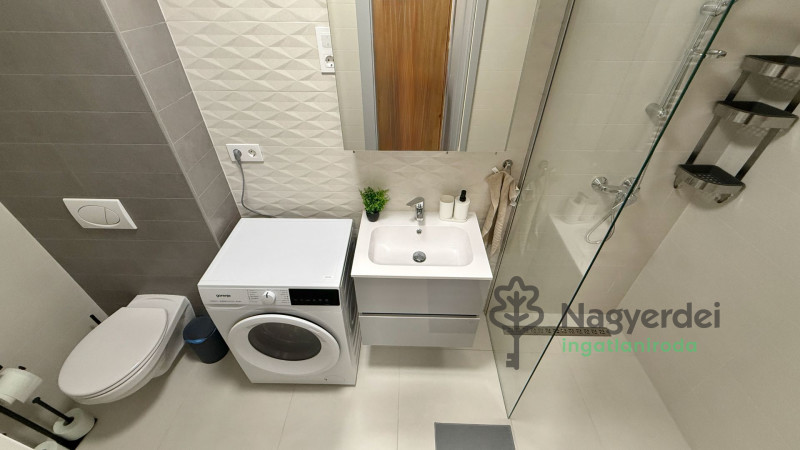 Debrecen, Belváros, Lakás, tégla lakás  