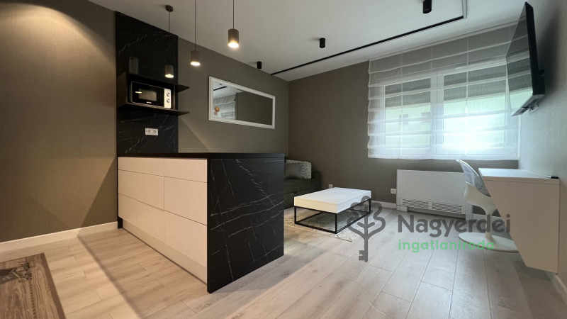 Debrecen, Sestakert, Lakás, tégla lakás  