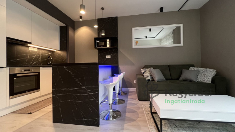 Debrecen, Sestakert, Lakás, tégla lakás  