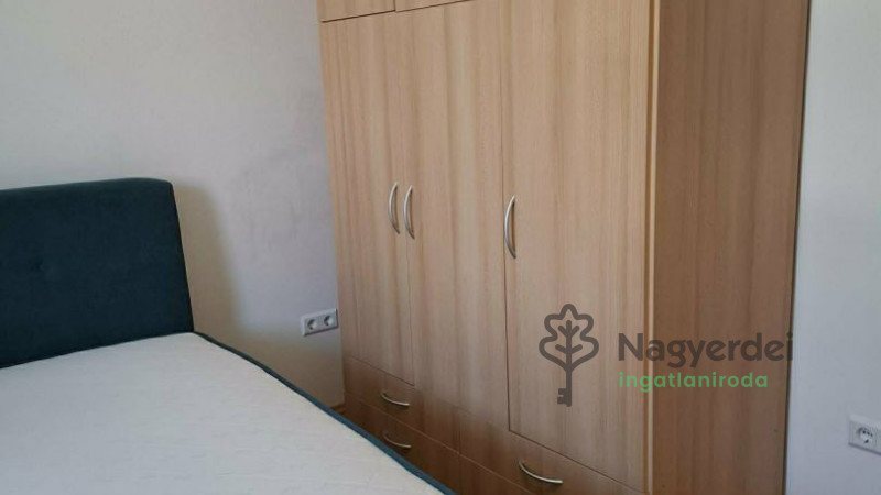 Debrecen, Egyetemváros, Lakás, tégla lakás  