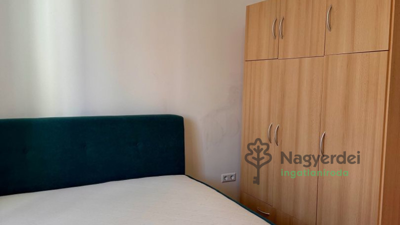 Debrecen, Egyetemváros, Lakás, tégla lakás  