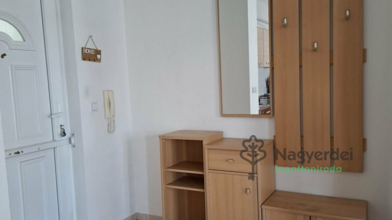 Debrecen, Egyetemváros, Lakás, tégla lakás  