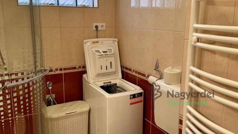 Debrecen, Egyetemváros, Lakás, tégla lakás  