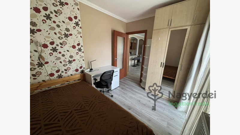 Debrecen, Egyetemváros, Lakás, tégla lakás  
