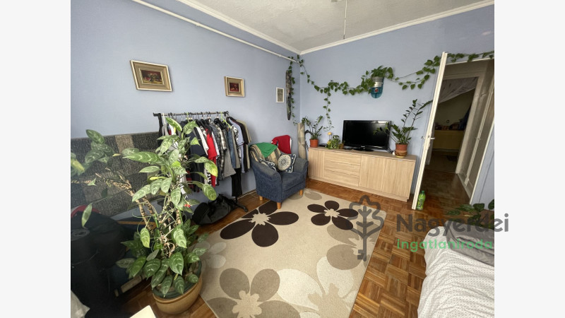 Debrecen, Széchenyikert, Lakás, tégla lakás  