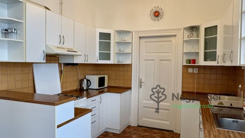 Debrecen, Belváros, Lakás, tégla lakás  