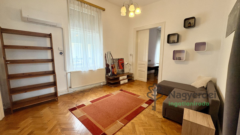 Debrecen, Belváros, Lakás, tégla lakás  