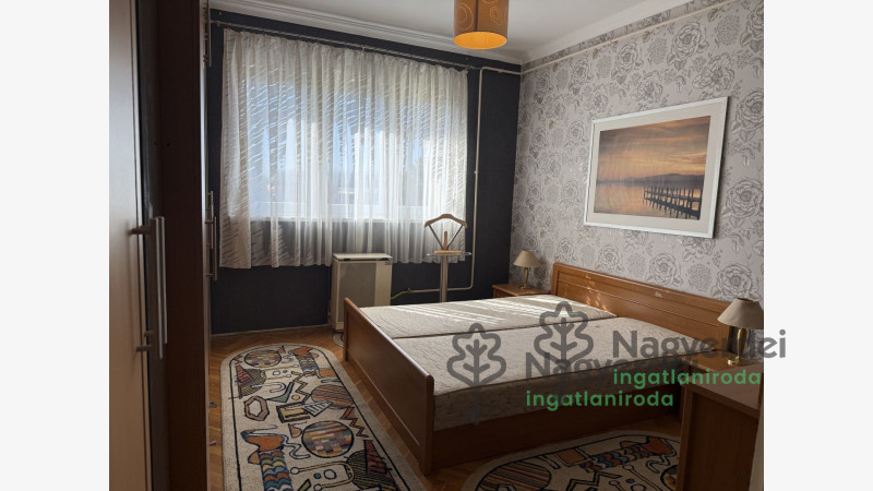 Debrecen, Nagyerdő, Lakás, tégla lakás  