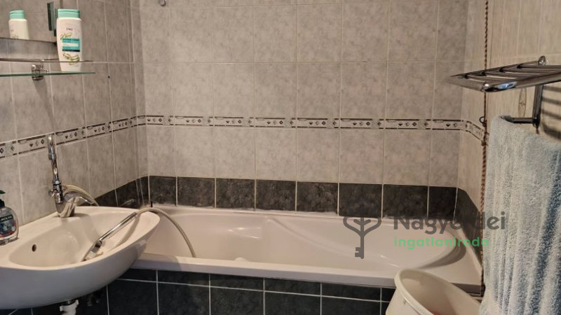 Debrecen, Tócóvölgy, Lakás, panel lakás  