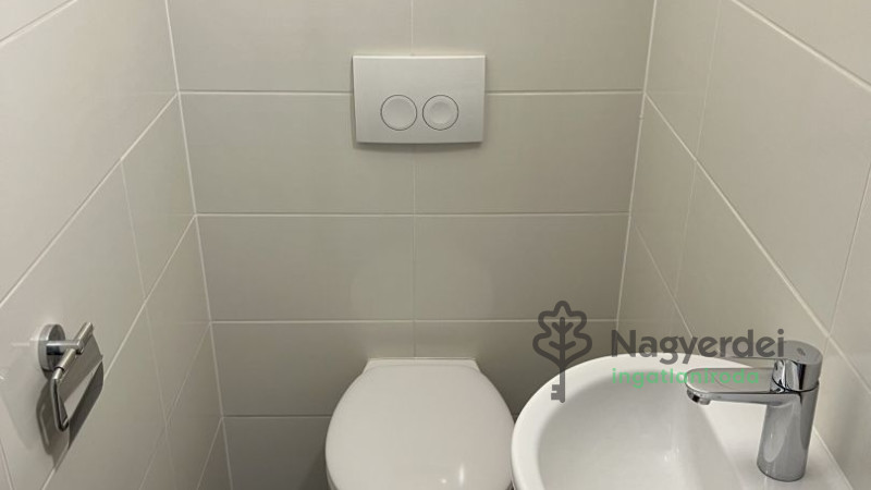 Debrecen, Sestakert, Lakás, tégla lakás  