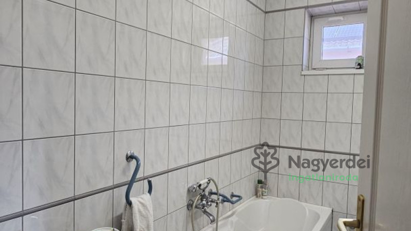 Debrecen, Ungvárikert, Ház, családi ház  