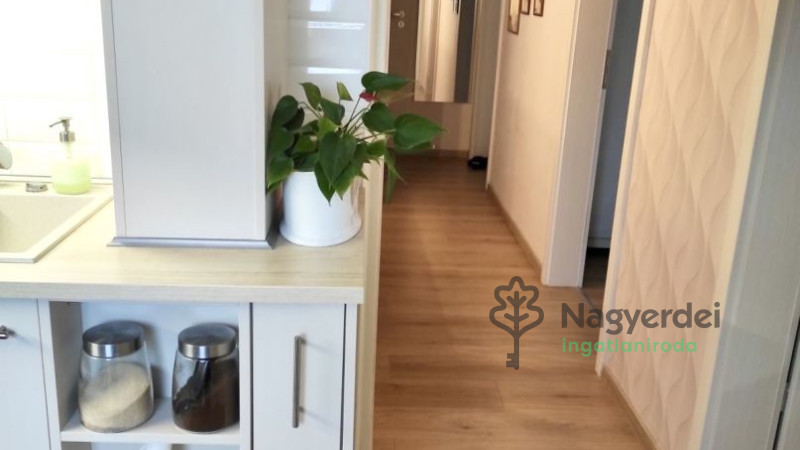 Debrecen, Újkert, Lakás, panel lakás  