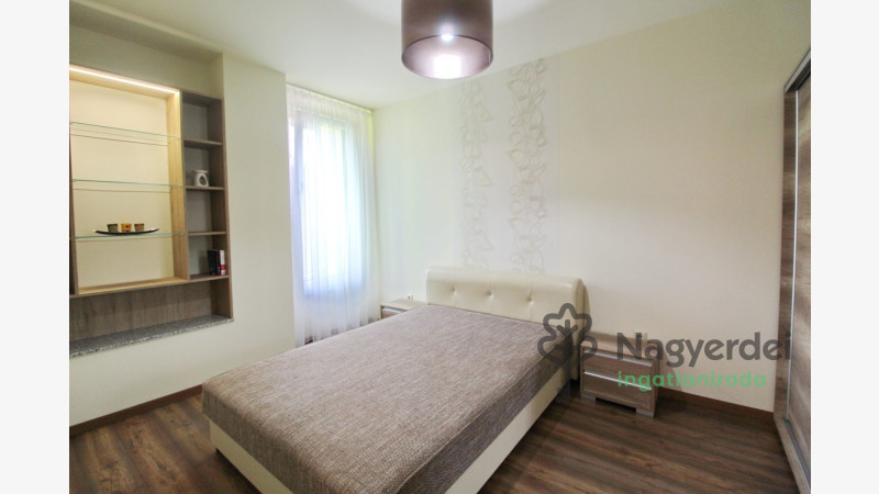 Debrecen, Belváros, Lakás, tégla lakás  