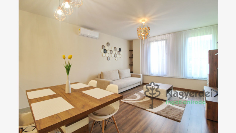 Debrecen, Belváros, Lakás, tégla lakás  