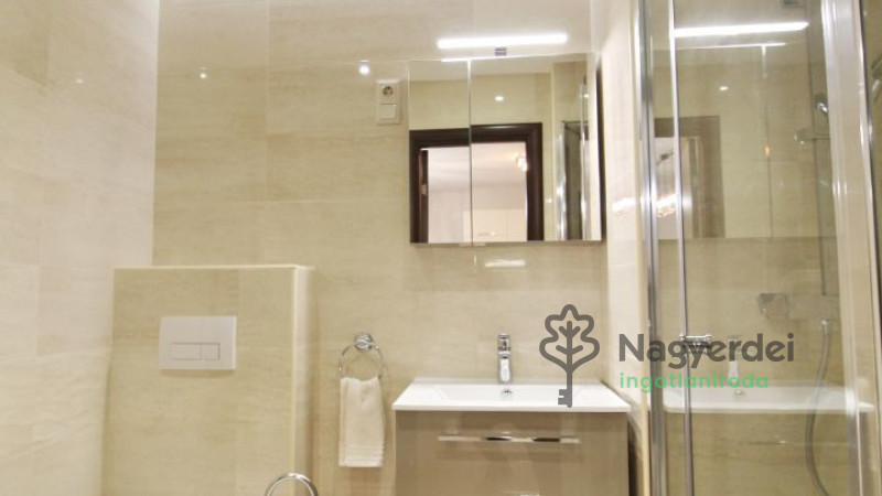 Debrecen, Belváros, Lakás, tégla lakás  